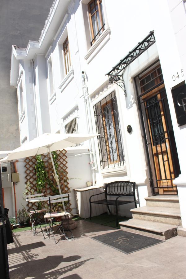 Casa Roble Hostal Boutique Santiago Exterior photo